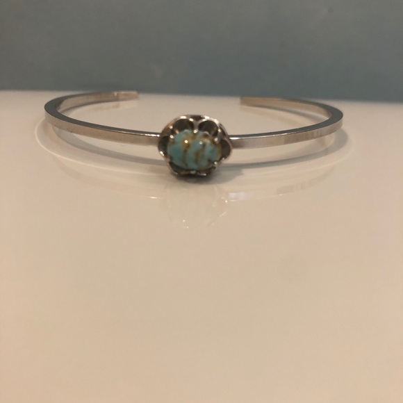 Silver Bracelet with flower design - Picture 2 of 4